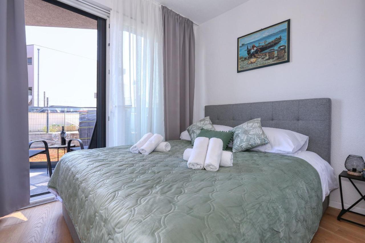 Apartment Garden ซาดาร์ ภายนอก รูปภาพ