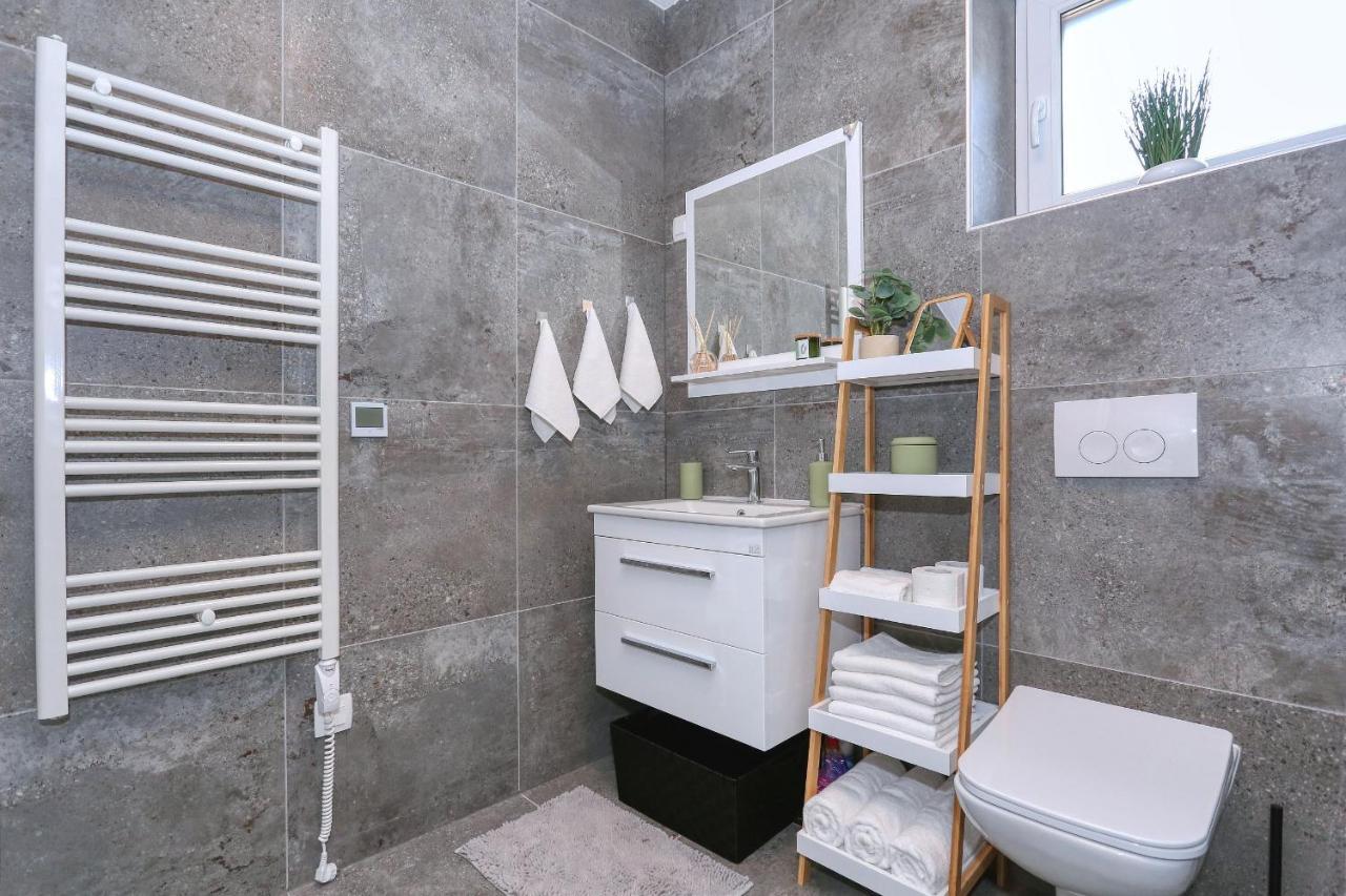Apartment Garden ซาดาร์ ภายนอก รูปภาพ