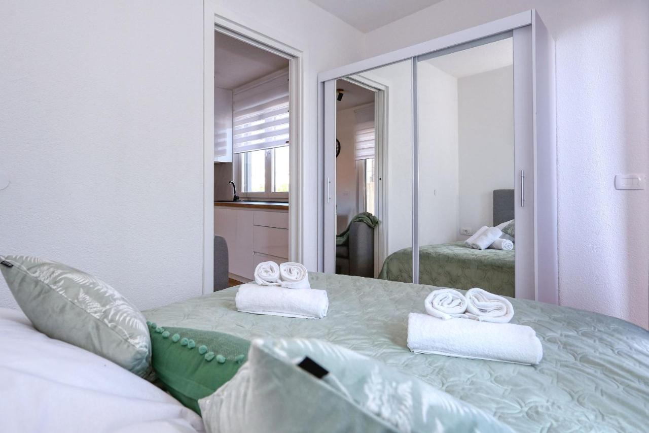 Apartment Garden ซาดาร์ ภายนอก รูปภาพ