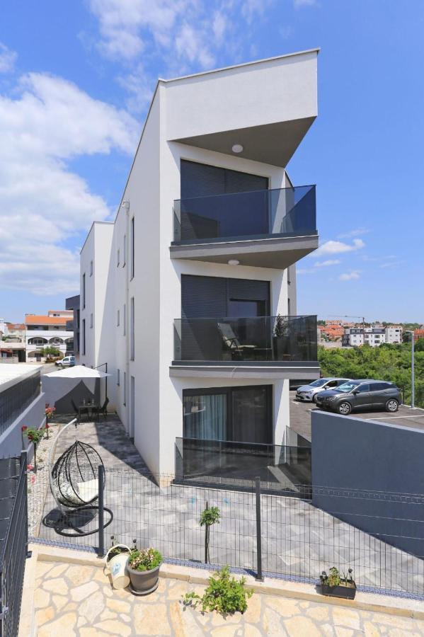 Apartment Garden ซาดาร์ ภายนอก รูปภาพ