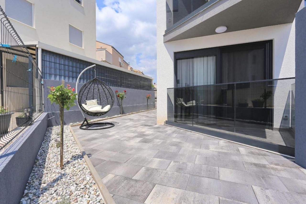 Apartment Garden ซาดาร์ ภายนอก รูปภาพ